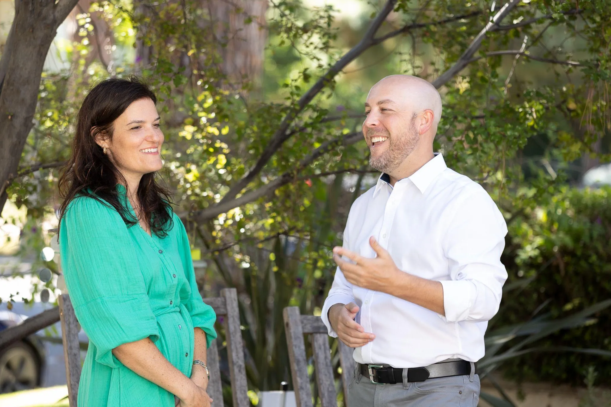 Heather Thomason talking with a neighbor